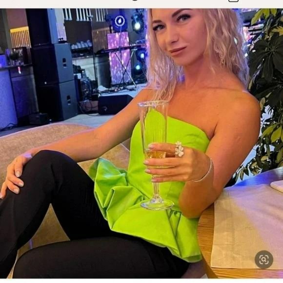 NWT ZARA LIMITED EDITION VOLUMINOUS TOP NEON GREEN XS BLOGGER’S FAVORITE - Picture 8 of 12